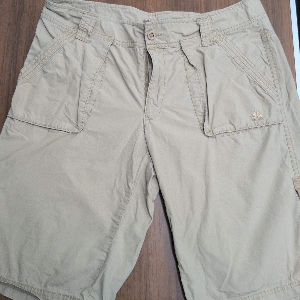 Nike ACG Hiking Shorts Womens 10 Khaki All Conditions Gear Outdoor Hiking